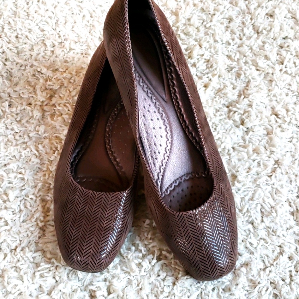 Trotters Leather Heels